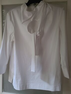 Halogen White Shirt. Size Medium